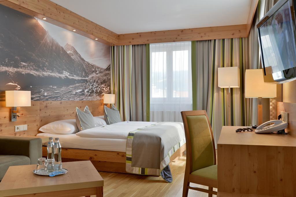 Hotel Goldener Adler Wattens Room photo