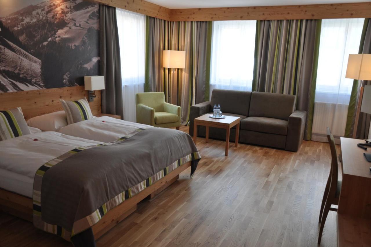 Hotel Goldener Adler Wattens Exterior photo